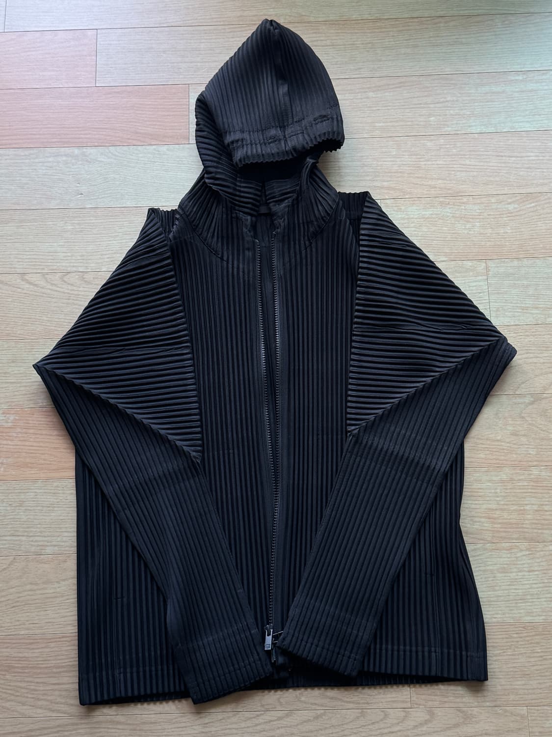 새상품) 이세이미야케 옴므플리세 후드 집업 블랙 2 상품이미지1