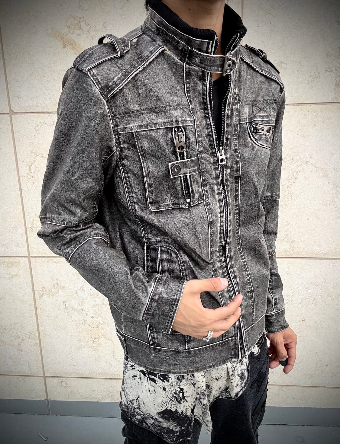 “Vintage” 00’s Rare Design Metal Coated  상품이미지7
