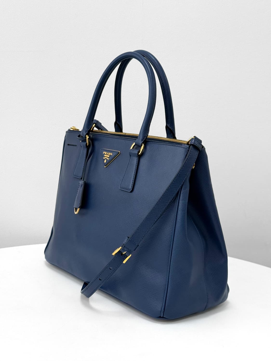 Prada Saffiano Lux Tote Bag 상품이미지4