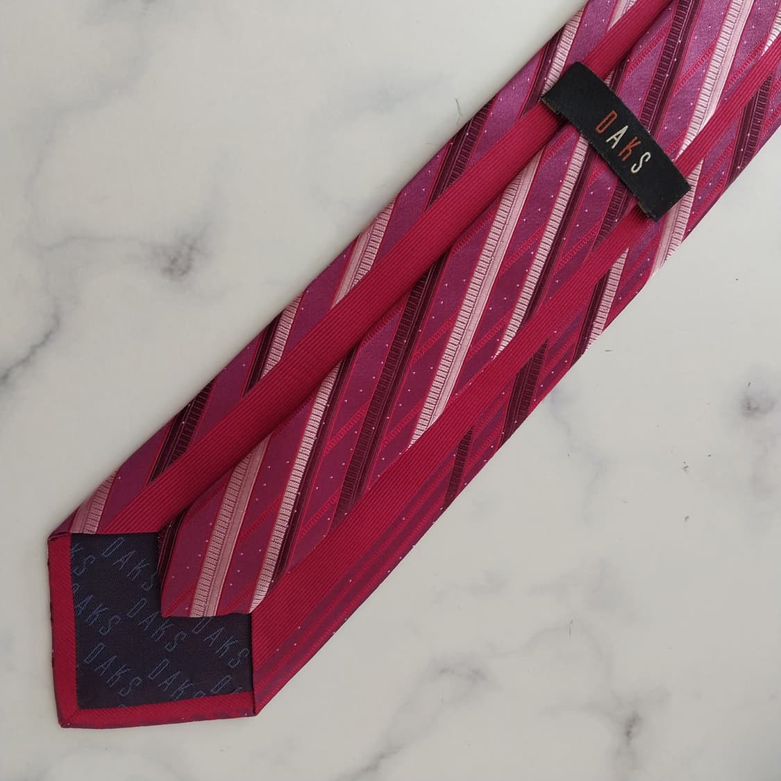 닥스 실크 레드 스트라이프 패턴 넥타이 8.7cm A+등급 K1948 상품이미지8