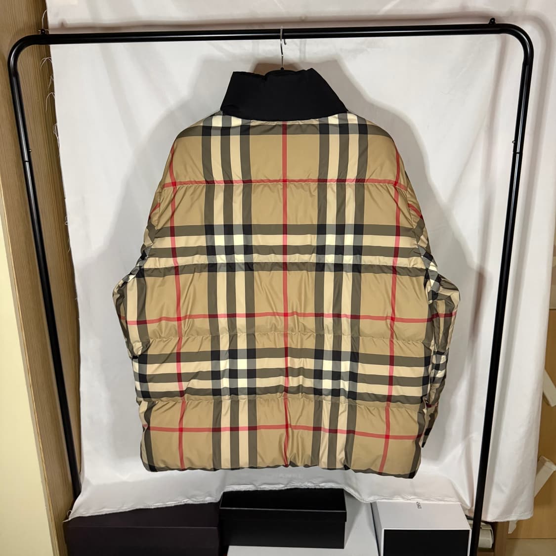 버버리 체크 퍼퍼 자켓 아카이브 베이지 패딩 상품이미지3