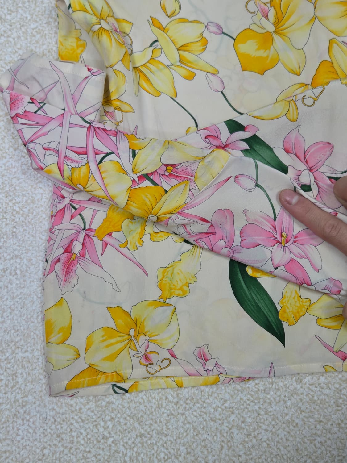 [발렌티노] 미스 브이 오키드 플로럴 실크 반팔 블라우스 | S00121 상품이미지10