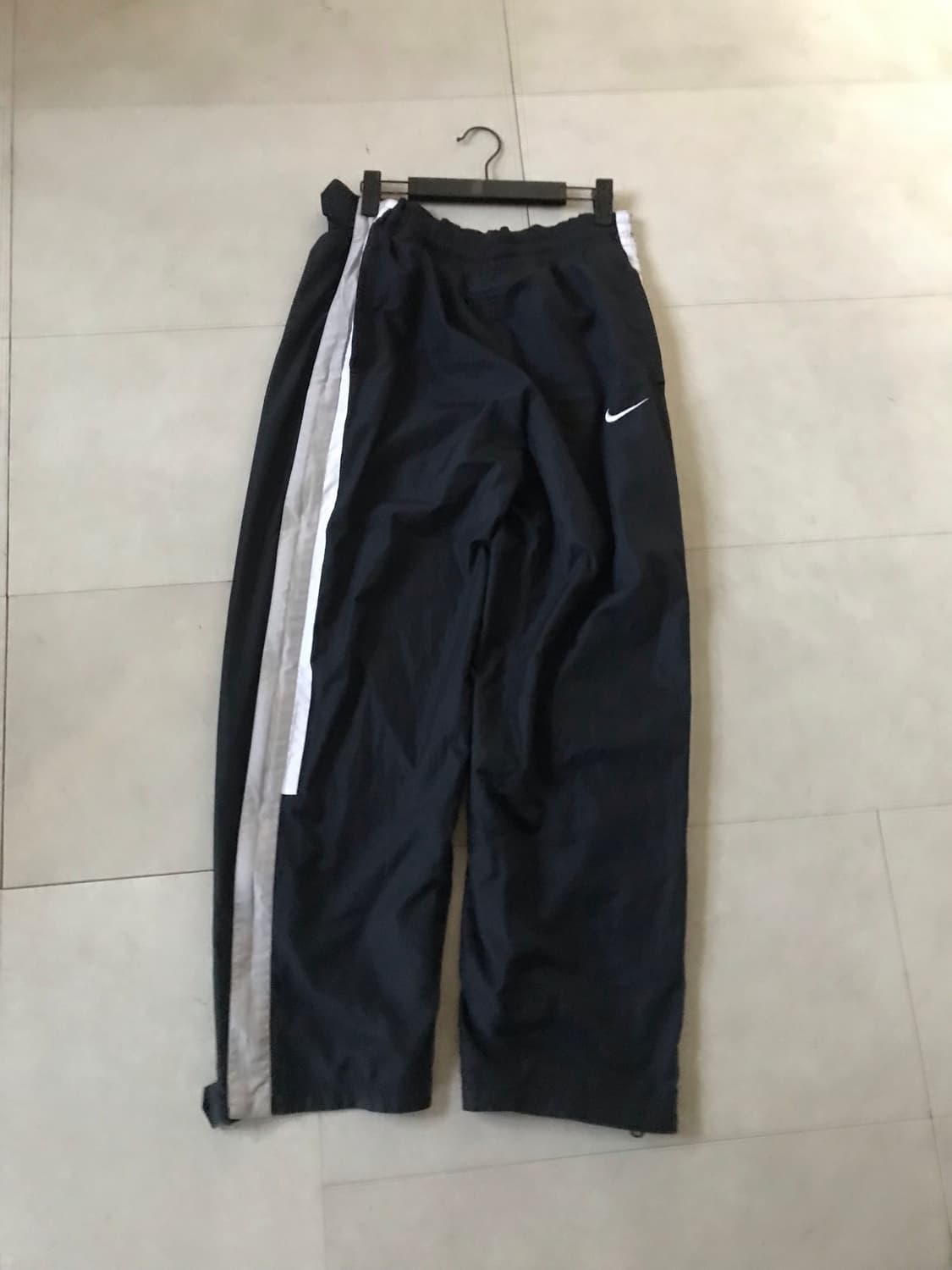 나이키 지퍼디테일 와이드핏 트레이닝 팬츠 상품이미지6