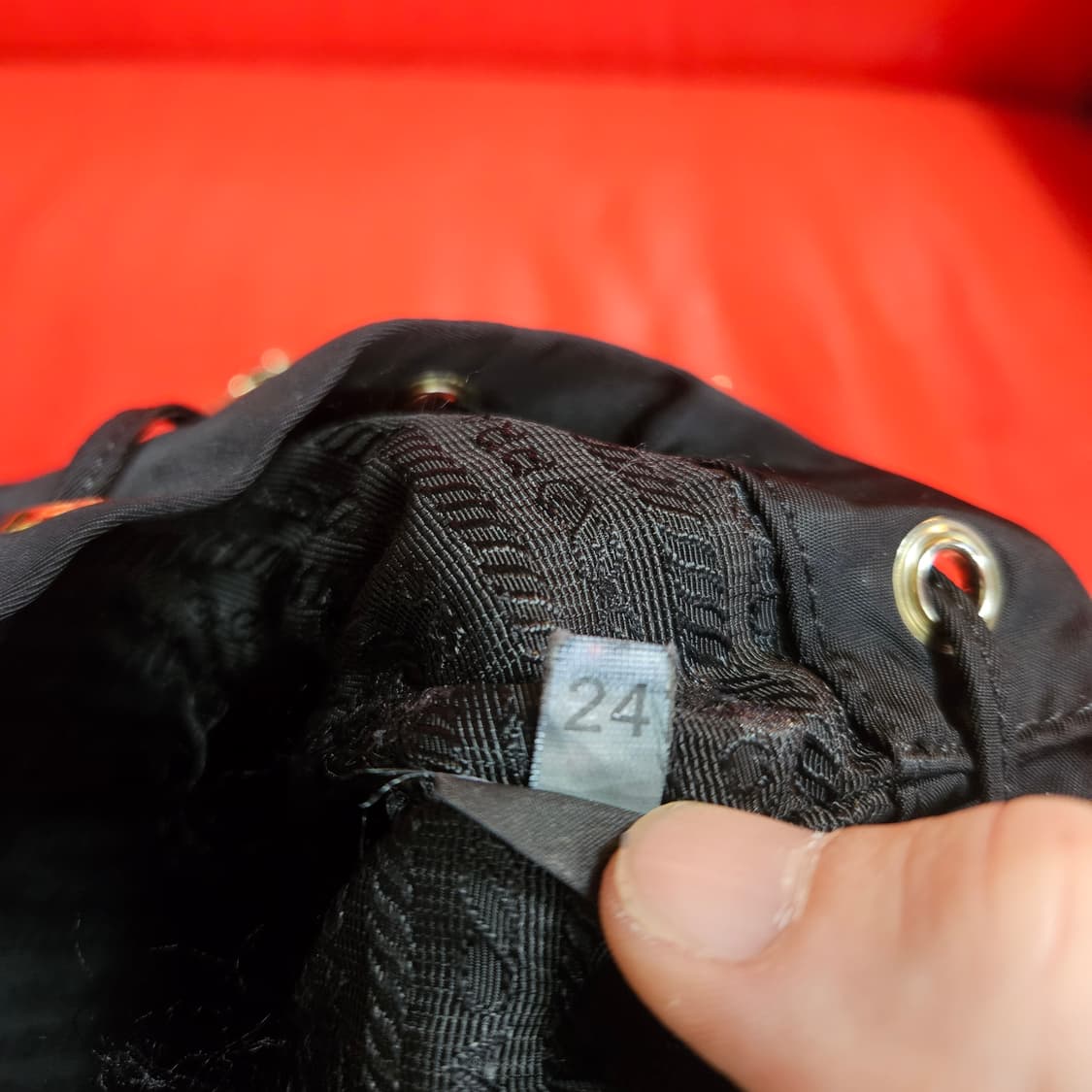 프라다(PRADA) 복조리 버킷백 커스텀 크로스 스트렙 상품이미지7