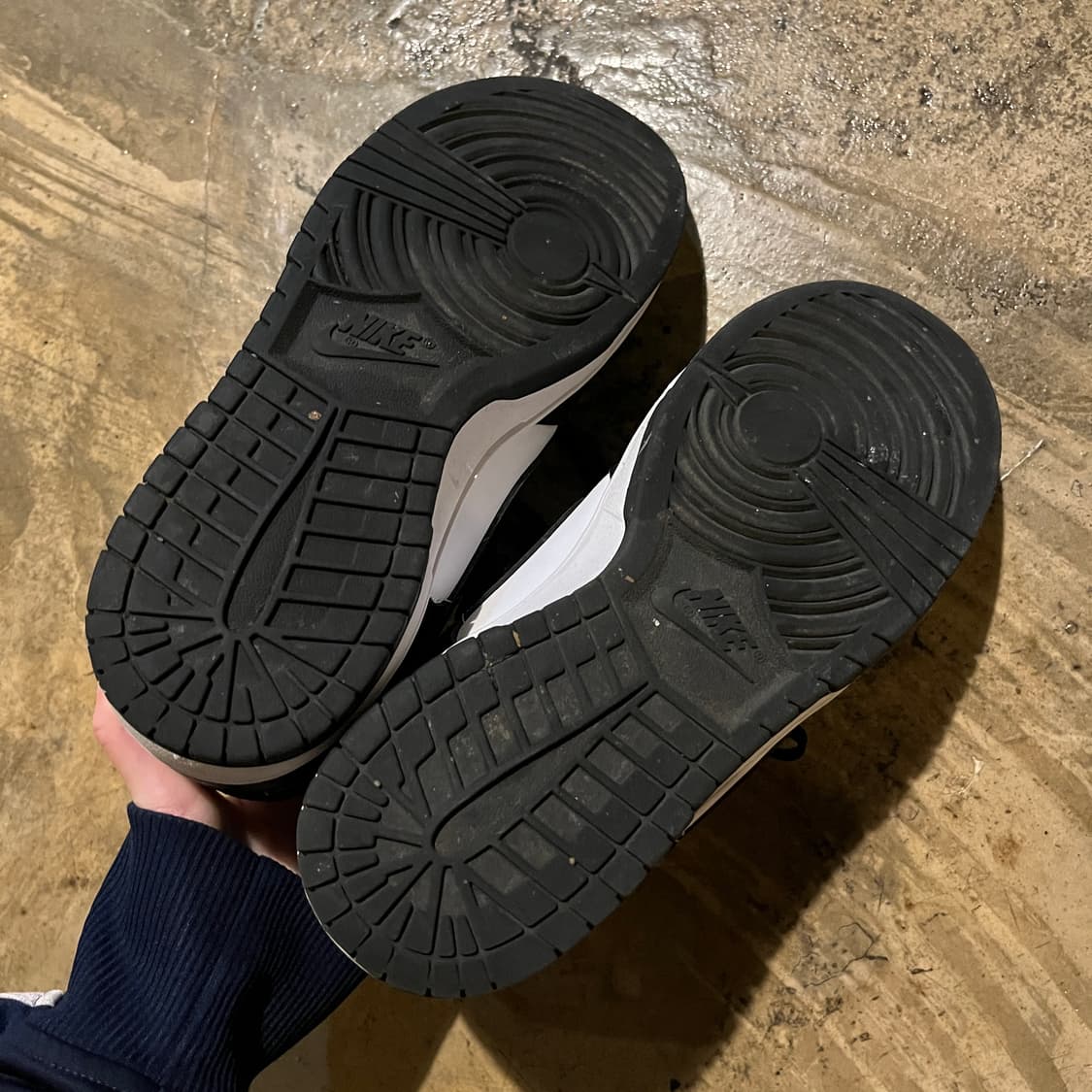 나이키 덩크 로우 검흰 상품이미지8