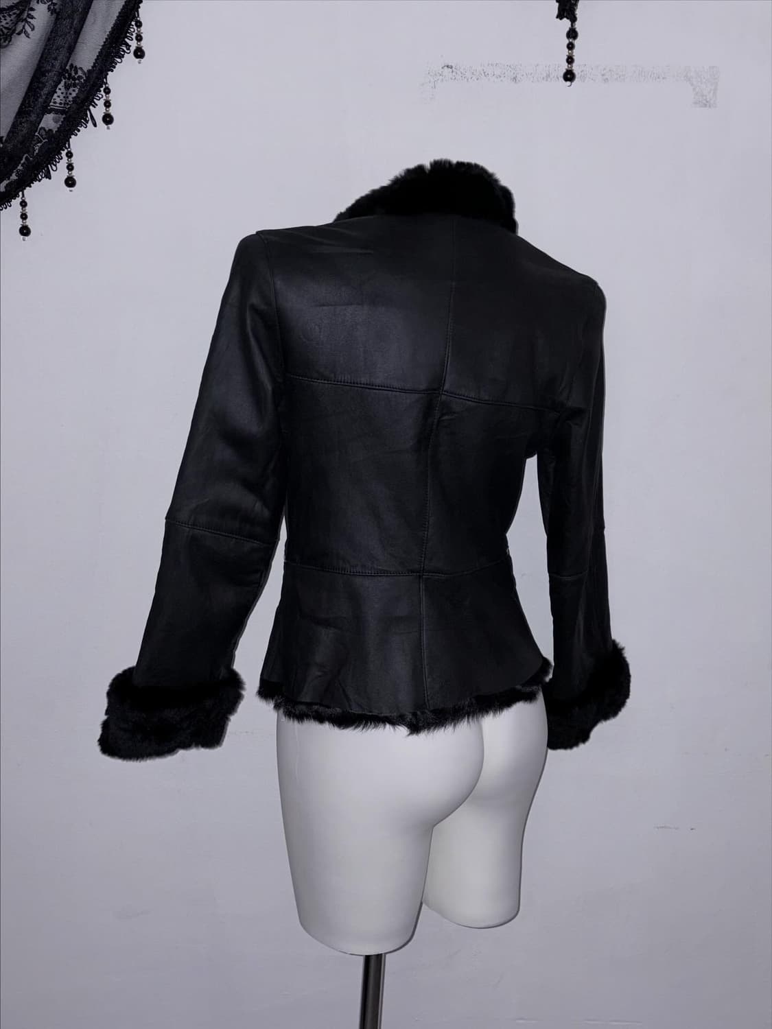 리얼퍼 블랙 무스탕 패딩 대용 겨울 아우터  상품이미지5