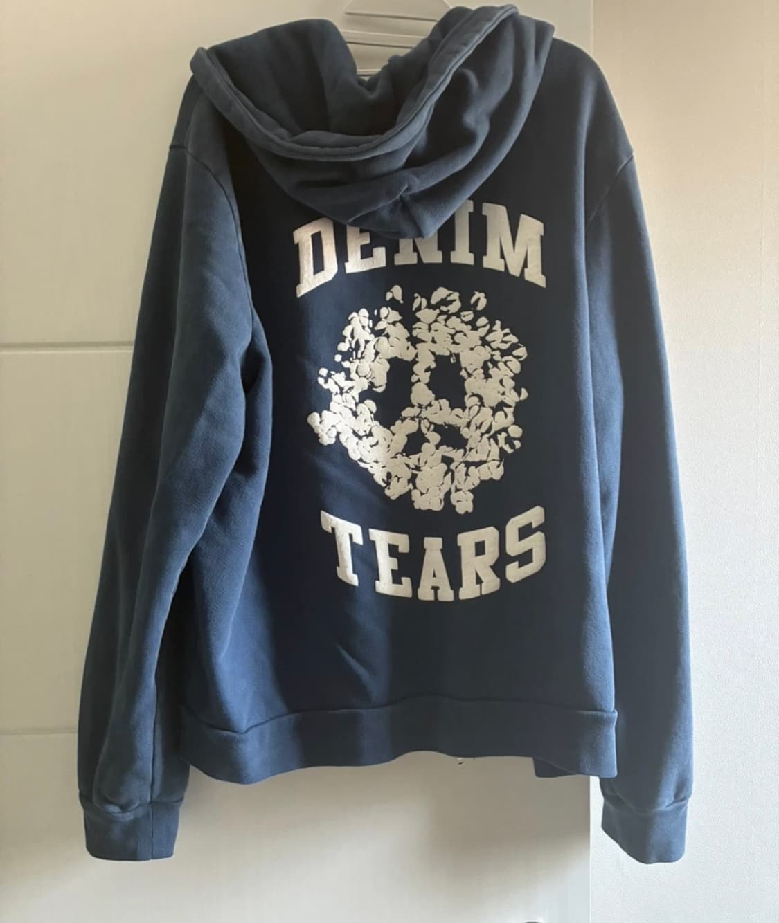 DENIM TEARS 후드집업 네이비 상품이미지1