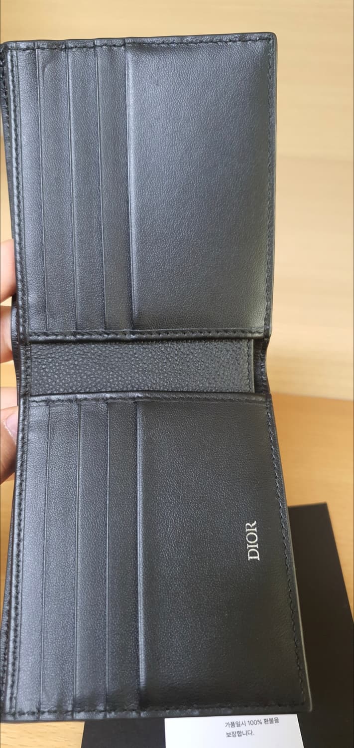 (미사용)디올 그래비티 반지갑/지갑 새상품급 정품(감정서O) 상품이미지8