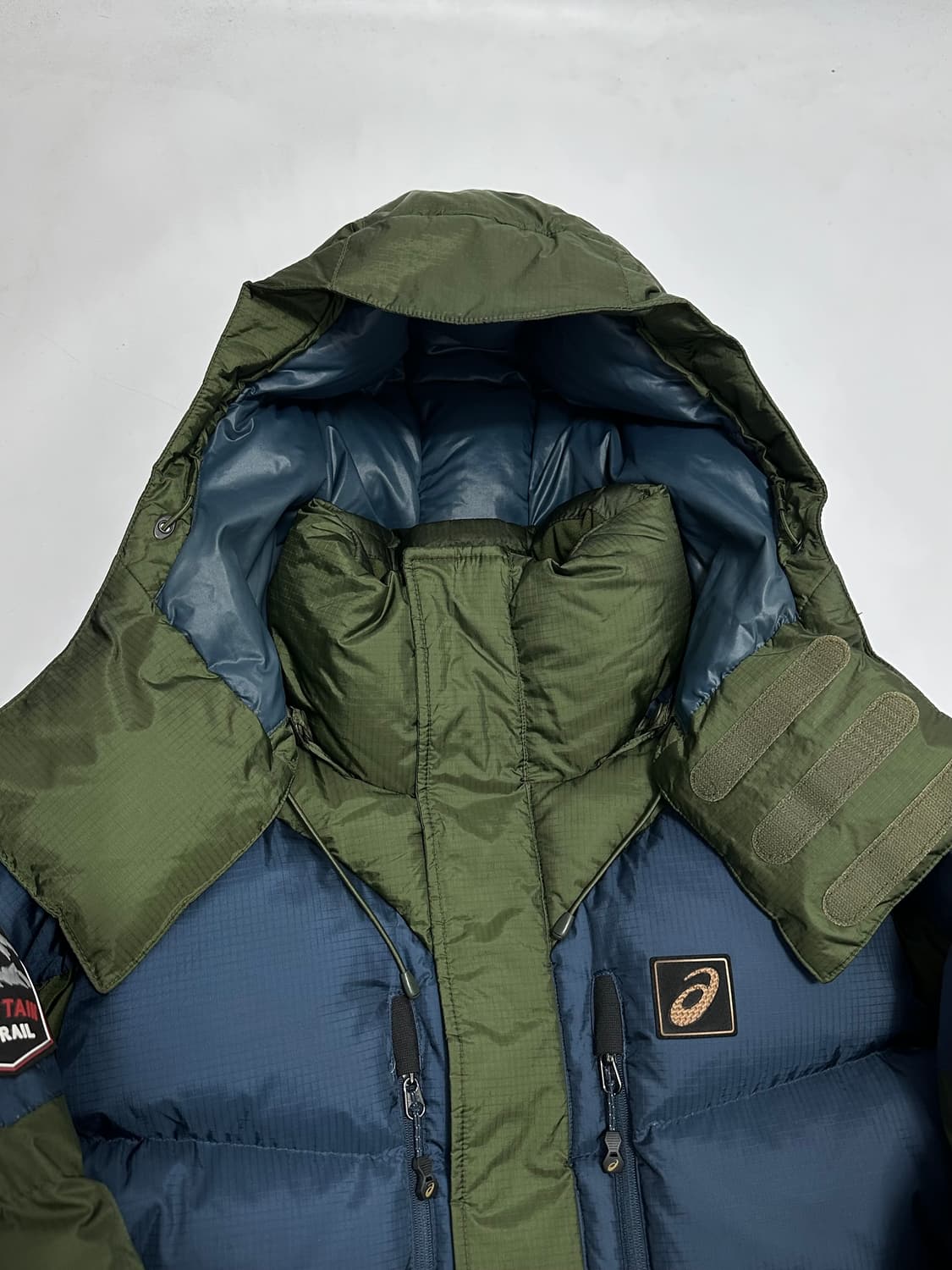 아식스 마운틴 구스다운 패딩 상품이미지3