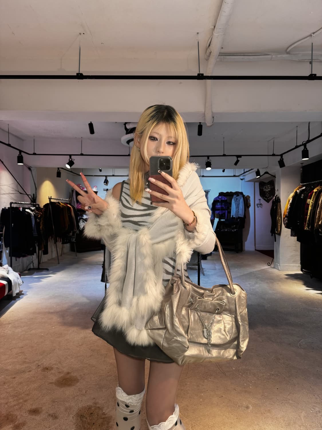 토끼 퍼 트림 언발란스 가디건 상품이미지1