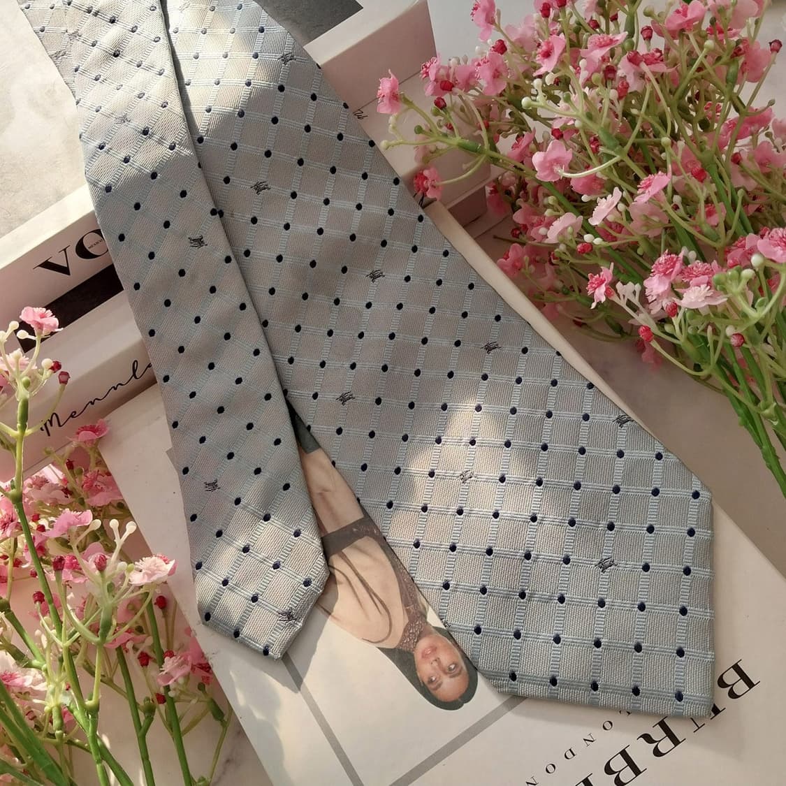 버버리 실크 라이트그레이 체크 도트 넥타이 9.5cm B등급 K1404
 상품이미지2