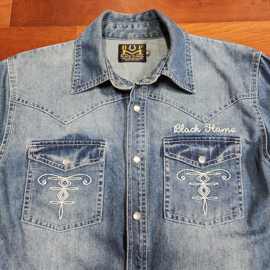 BLACK FLAME 블랙 플레임 스컬 자수 웨스턴 데님 셔츠 상품이미지3