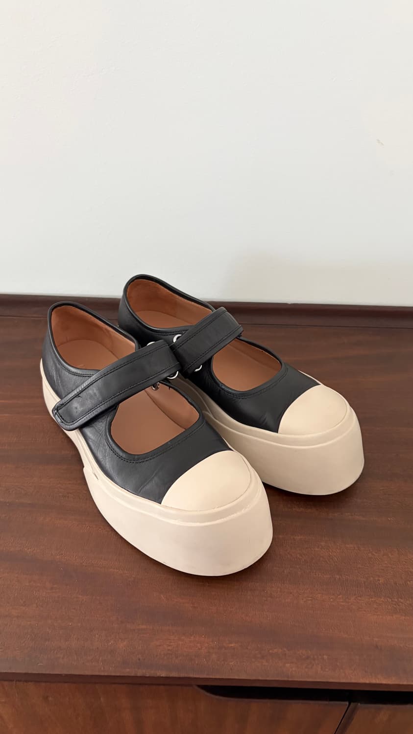 마르니 나파가죽 스니커즈 상품이미지3