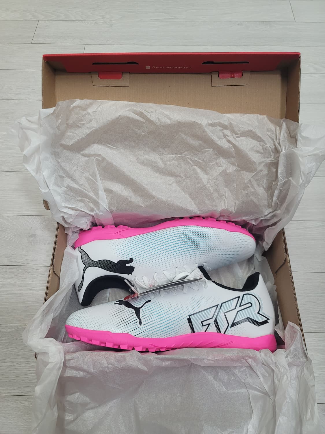 (280)푸마 풋살화 퓨처 7 플레이 TT[대전 직거래도 가능] 상품이미지3