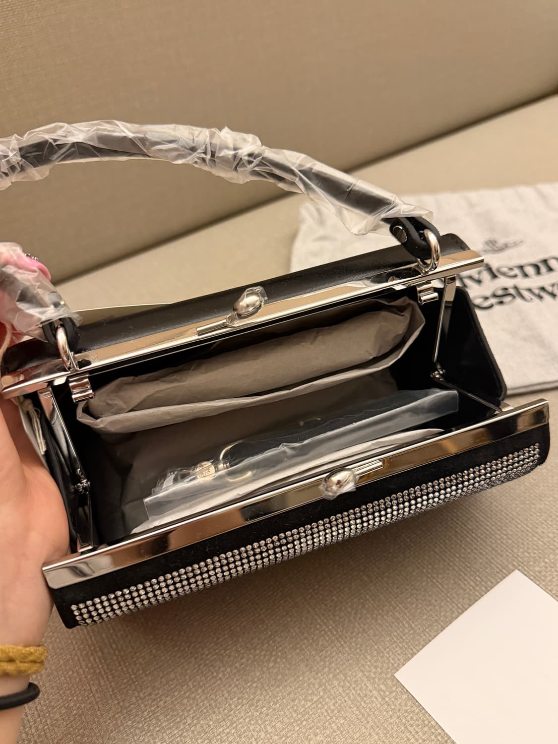 새상품) 비비안웨스트우드 대대장 스퀘어핸드백 상품이미지8