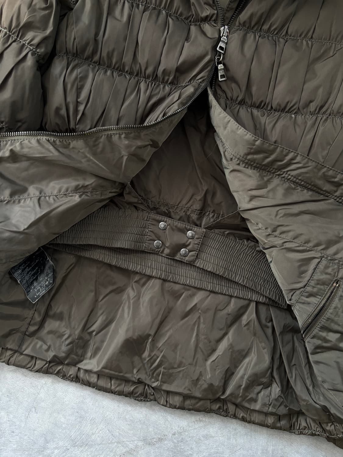 PRADA 프라다 카키 셔링 퍼 후드 우먼 패딩 상품이미지9