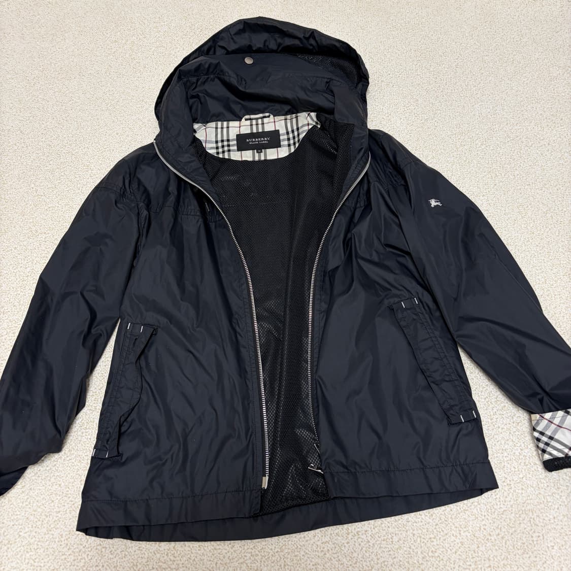버버리 블랙 바람막이 봄 자켓 상품이미지5