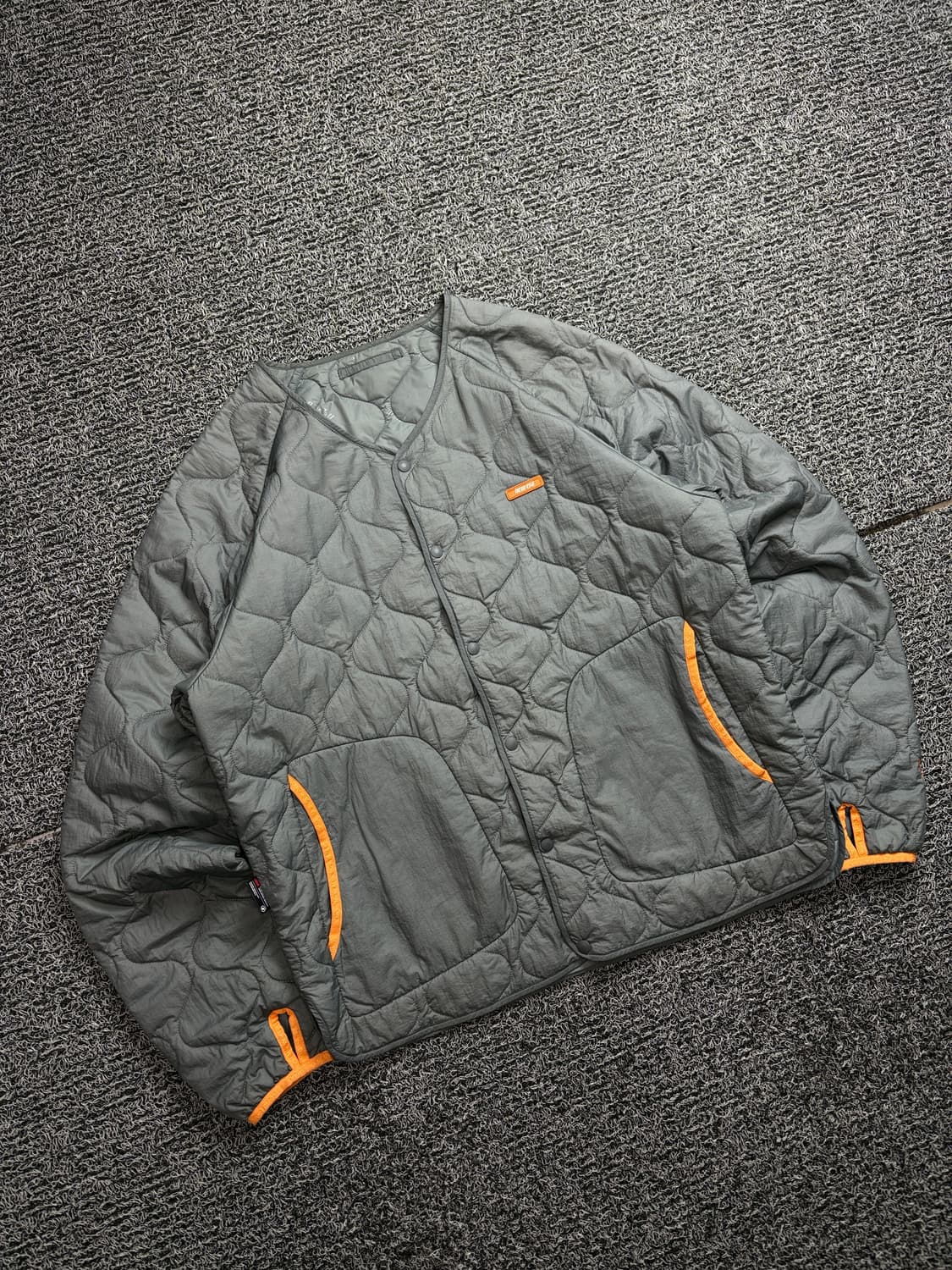 뉴에라 NE 테크 아메카지 퀼티드 경량 자켓 2119 상품이미지1