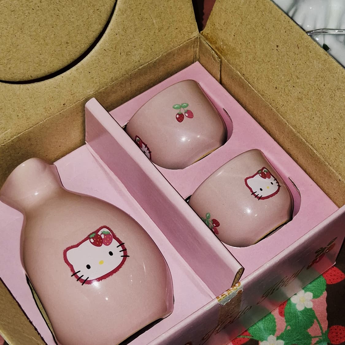 00s 고전 딸기 키티 도자기 주병 세트 상품이미지8