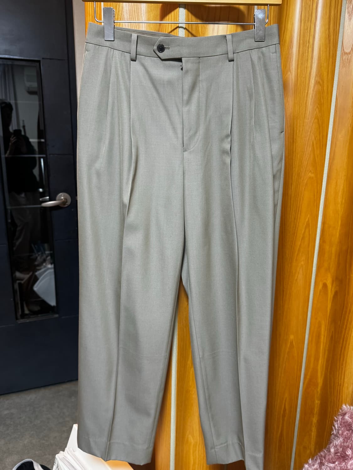 오라리 라이트울 맥스가버딘 투턱슬랙스 카키 상품이미지3