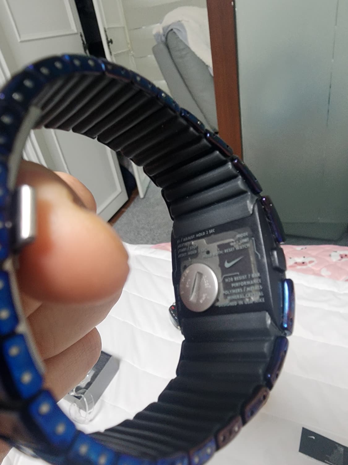 나이키 아이언맨 시계로 불리우는 d라인 상품이미지2