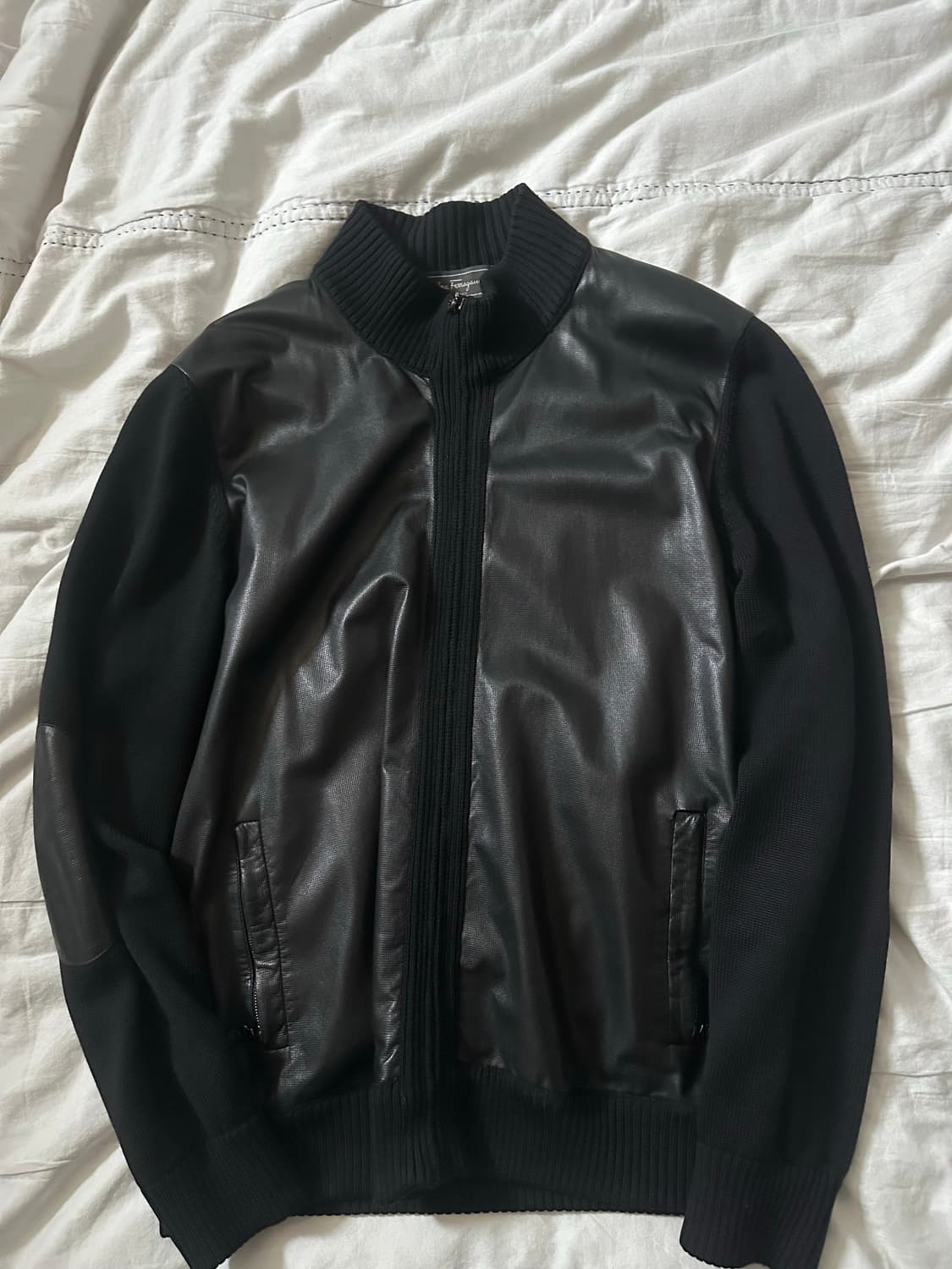 페레가모 블랙 레더 하이넥 디테일 자켓 XL 상품이미지1