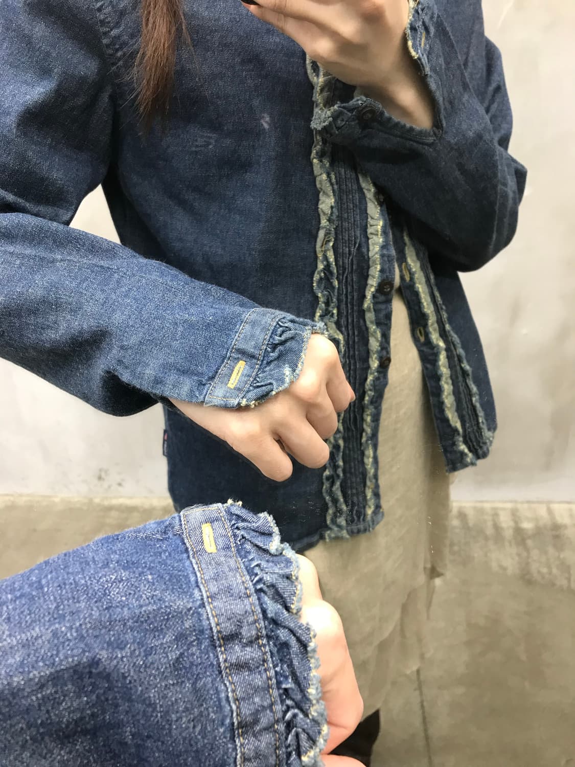 Cosby frill denim shirt 상품이미지4