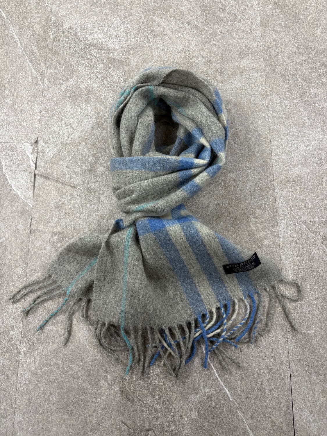 Burberry Cashmere Muffler    상품이미지4