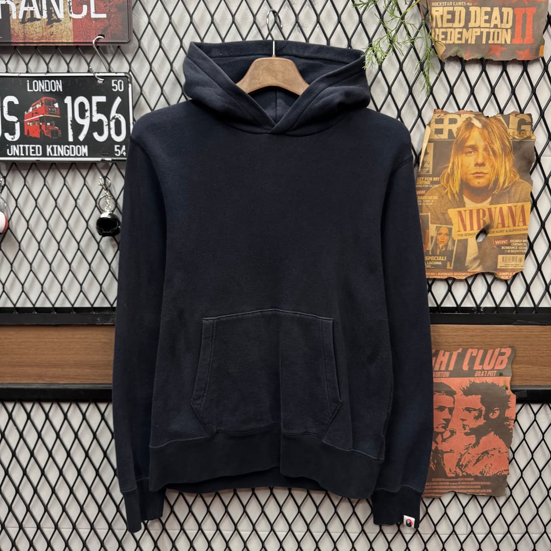 베이프 파이럿 스토어 후드티 후면 빅로고 포인트 네이비 상품이미지2