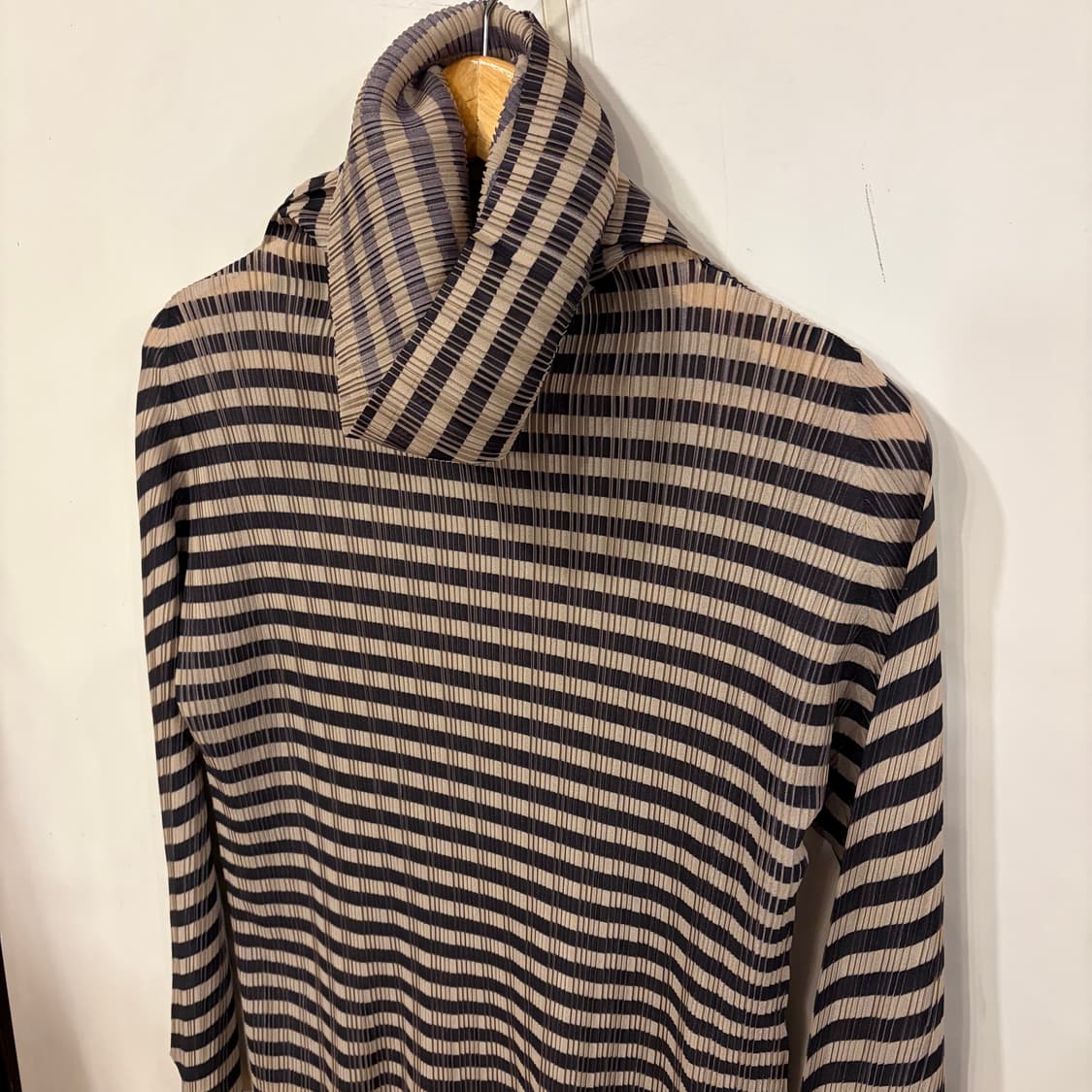 이세이미야케 플리츠플리즈 스트라이프 목폴라 3 상품이미지2