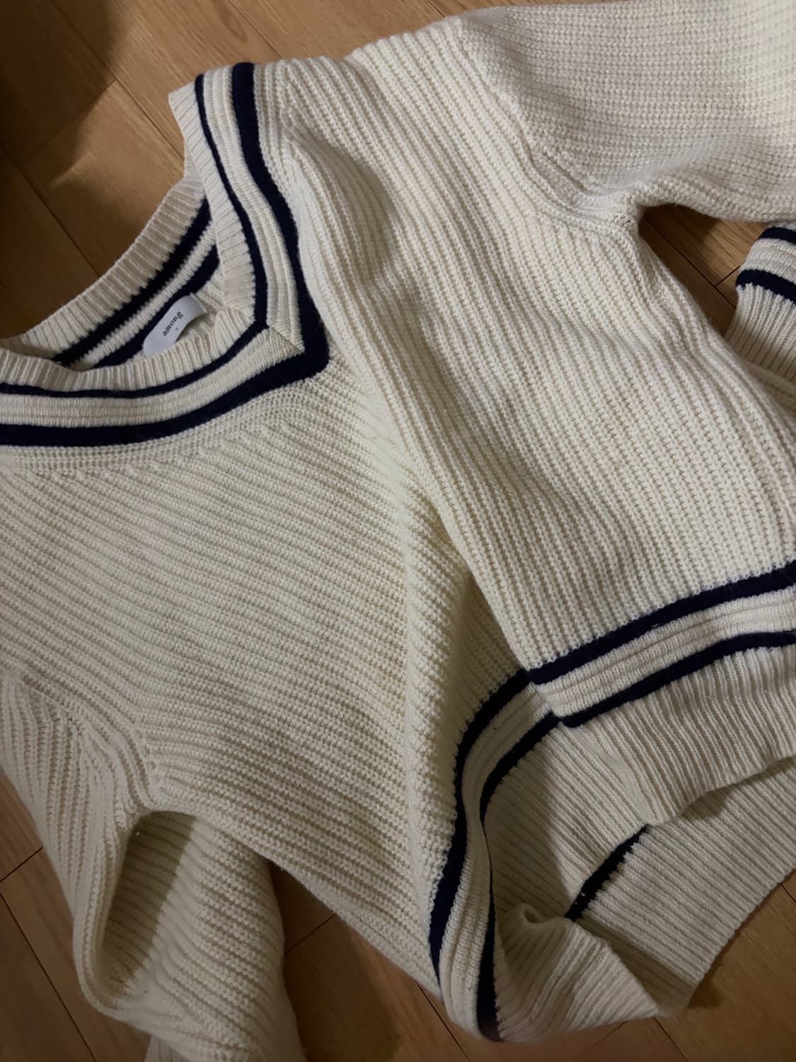 어몽 니트  상품이미지1