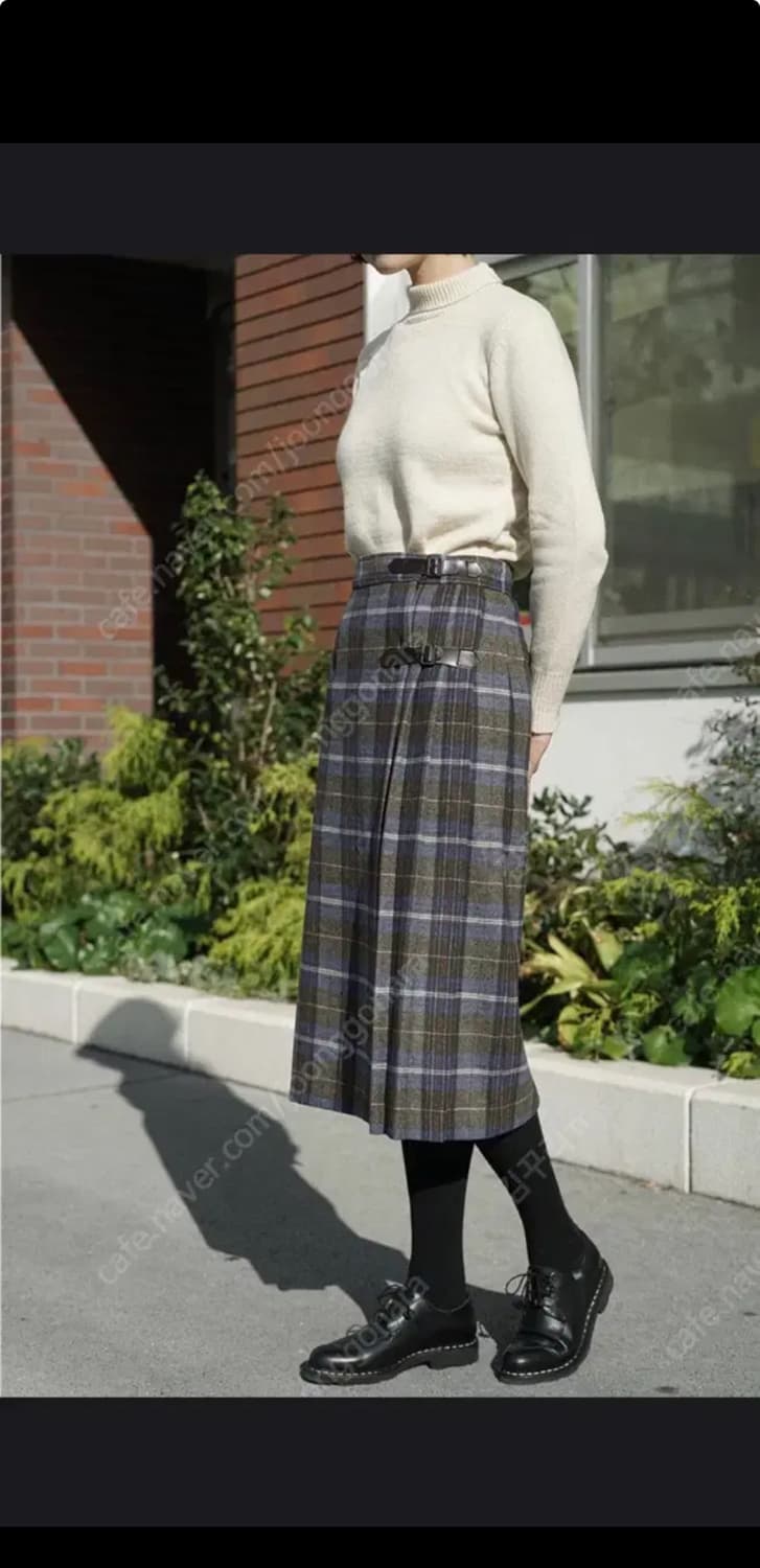 아웃피터스 아이데 언라벨 버클 랩 스커트 상품이미지2