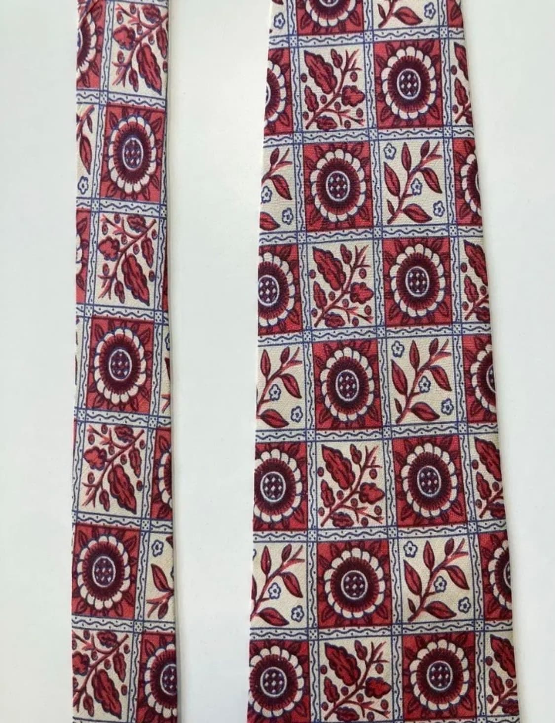 입생로랑 넥타이 상품이미지3