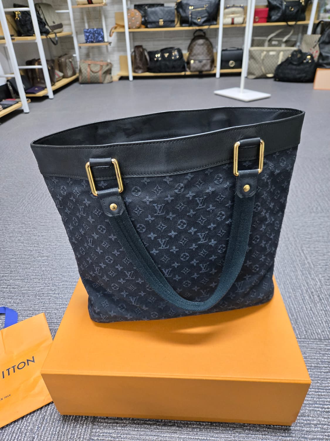 [특가][정품]루이비통 모노그램 루실 토트백 상품이미지3