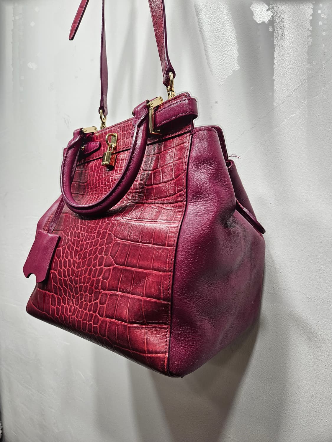 피오루치(FIORUCCI) 버건디 악어가죽패턴 숄더 크로스백 상품이미지4