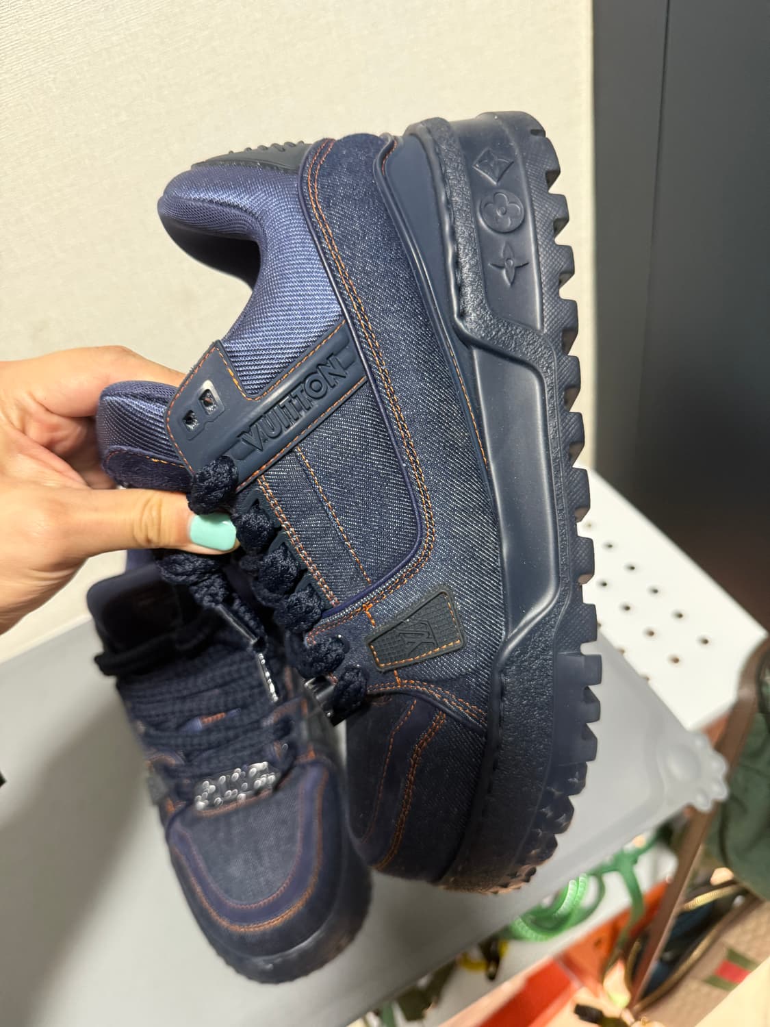 루이비통 맥시 데님 스니커즈 7사이즈 상품이미지5