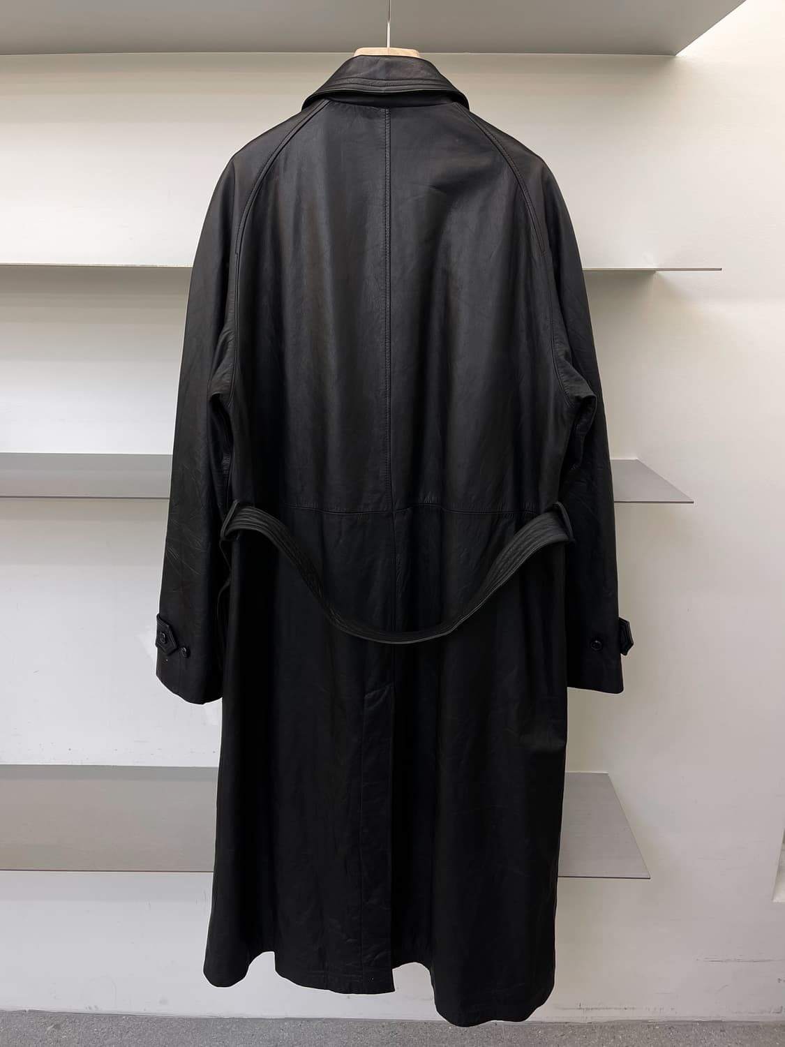 Monique 90s 카우 레더 트렌치 코트 상품이미지4