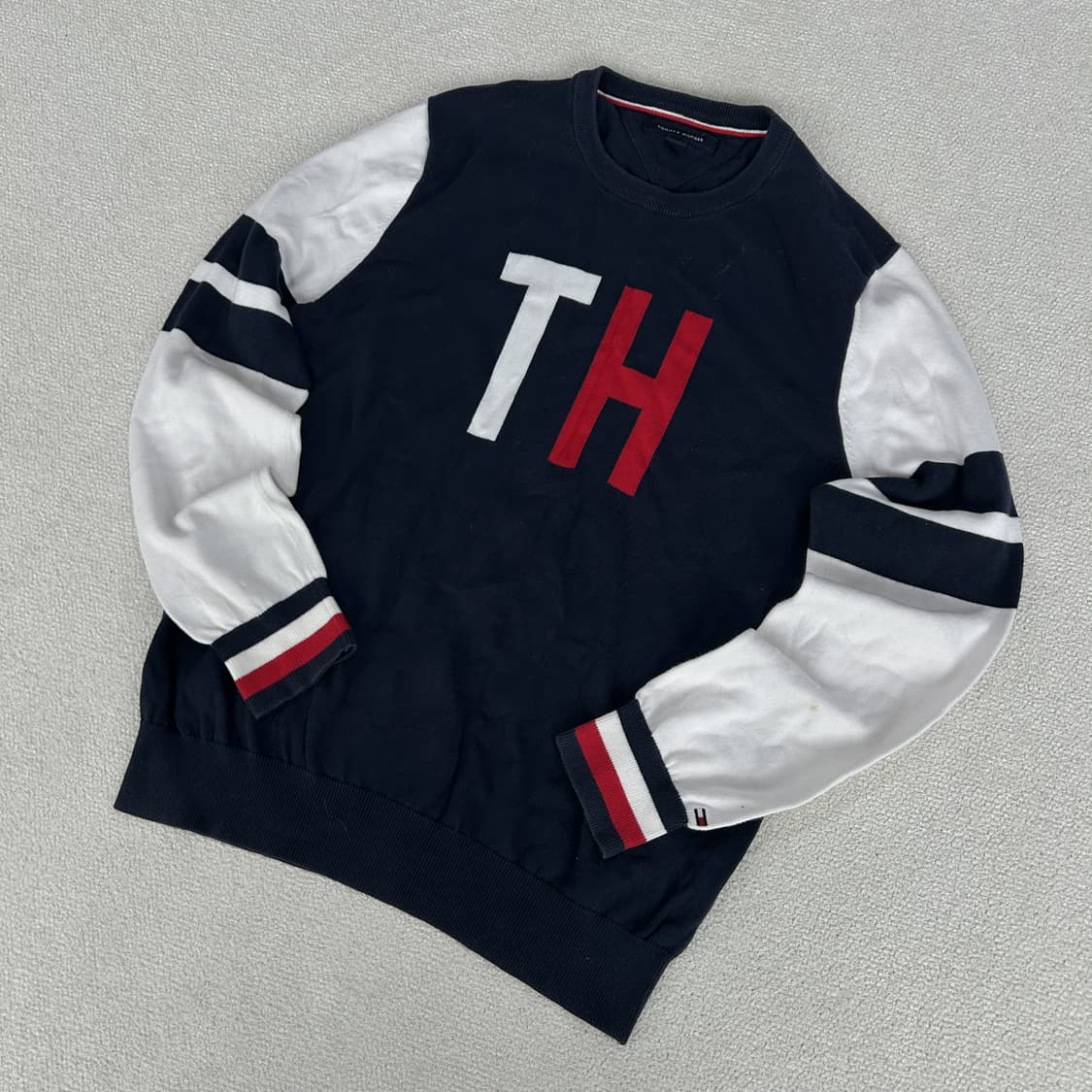 타미힐피거 TH 로고 맨투맨 네이비 L 상품이미지1