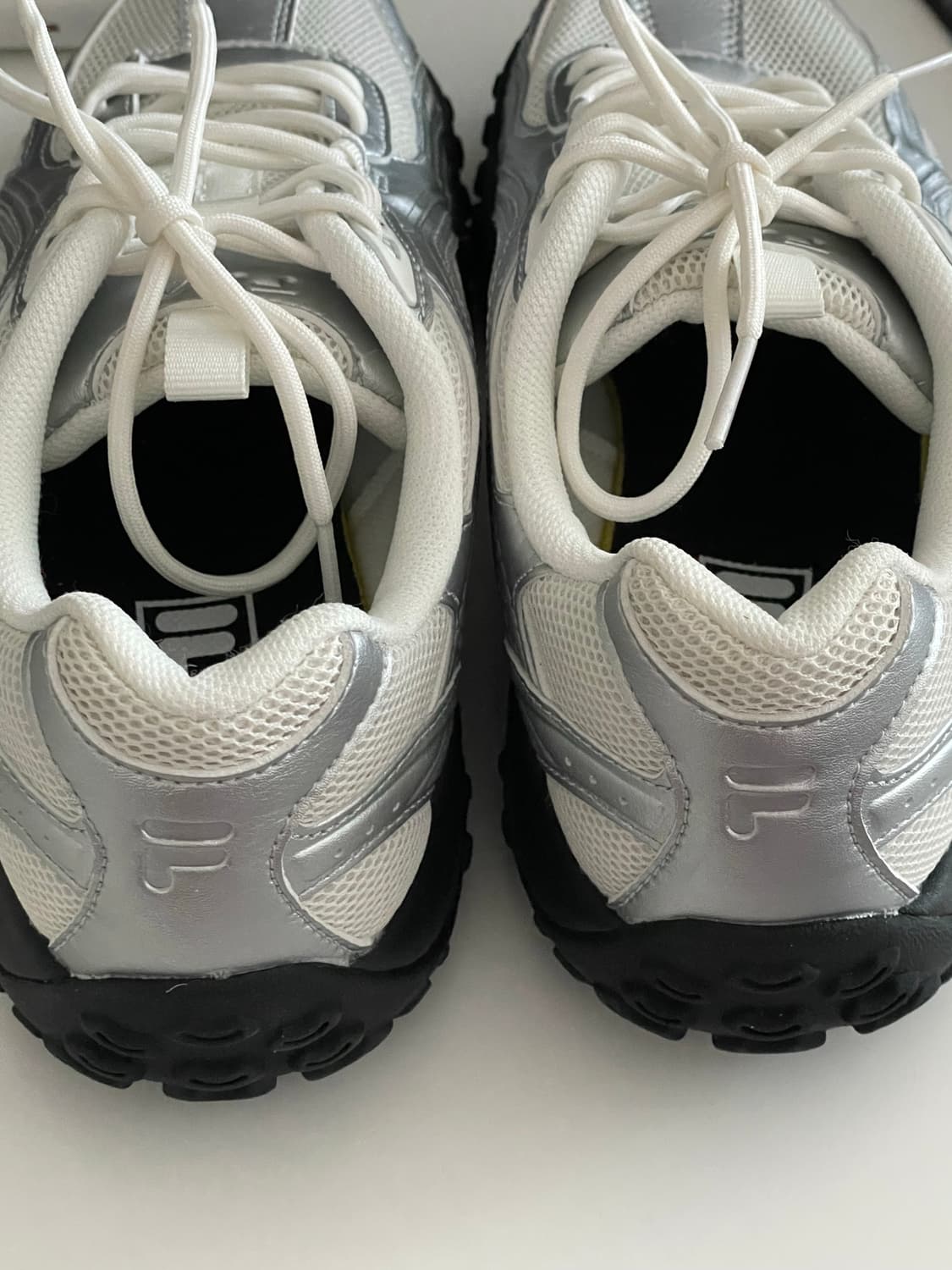 휠라 에샤페 MS 실버 문 250 판매 상품이미지3