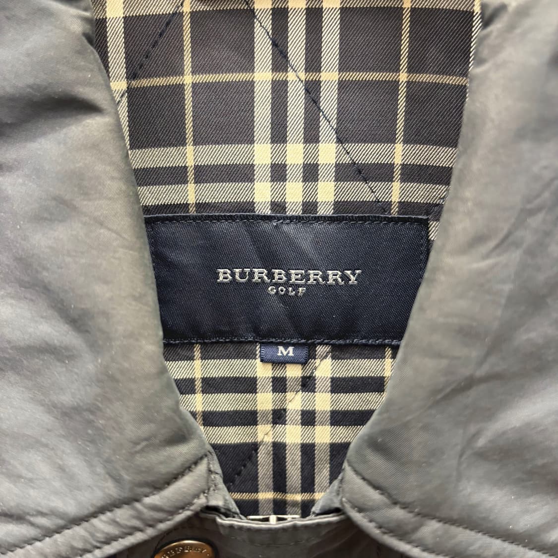 버버리 골프 하프 필드 자켓 싱글 브레스티드 스탠드 칼라 디테일 네이비 상품이미지6