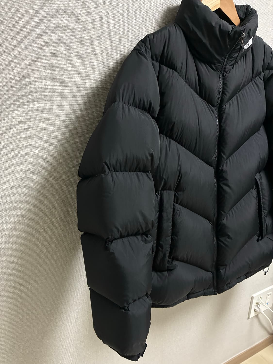 노스페이스 어센트 블랙 컬러 패딩 L사이즈 일본판 판매 상품이미지3