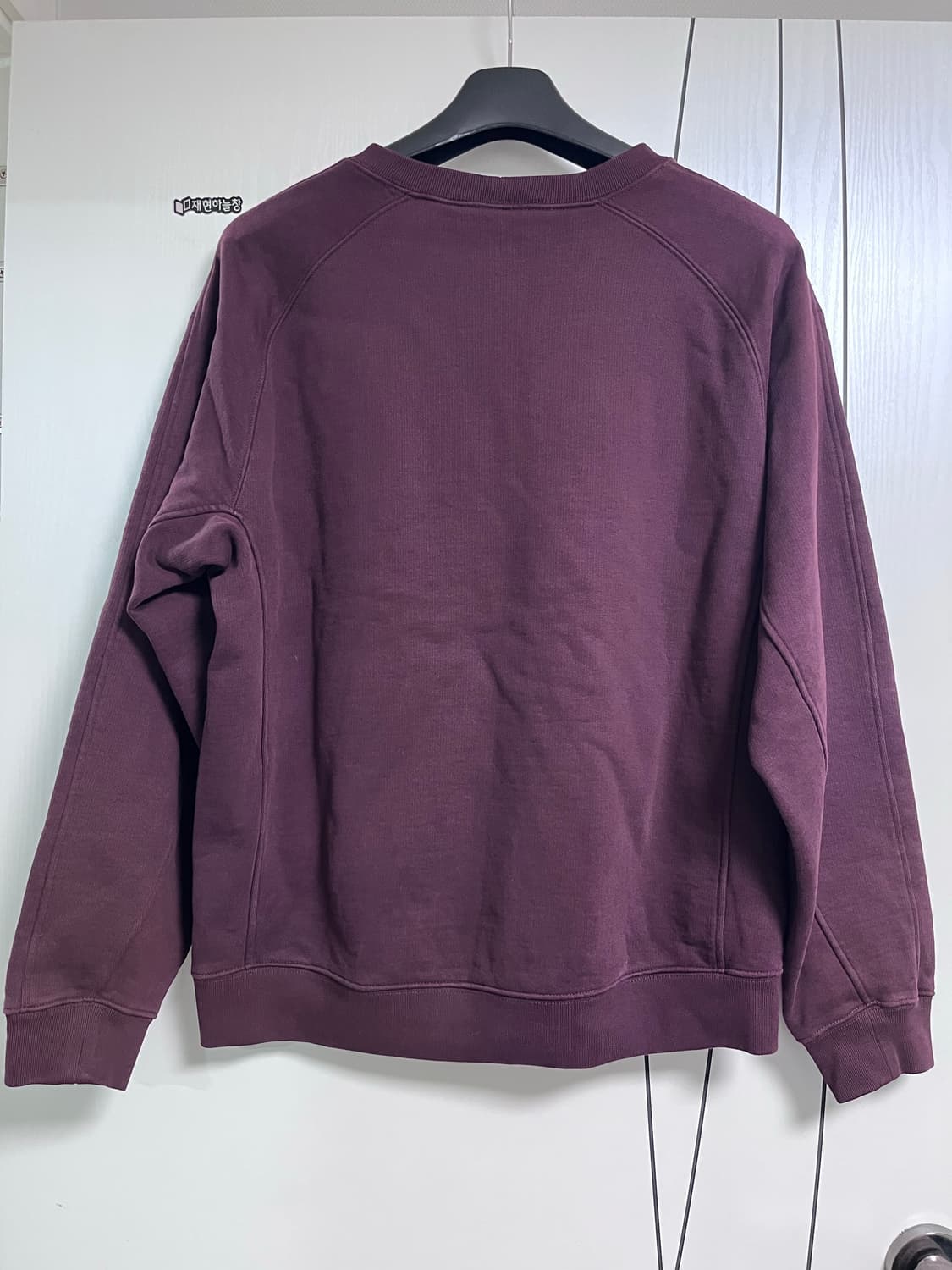 헬무트랭 자수 로고 버건디 맨투맨 상품이미지2