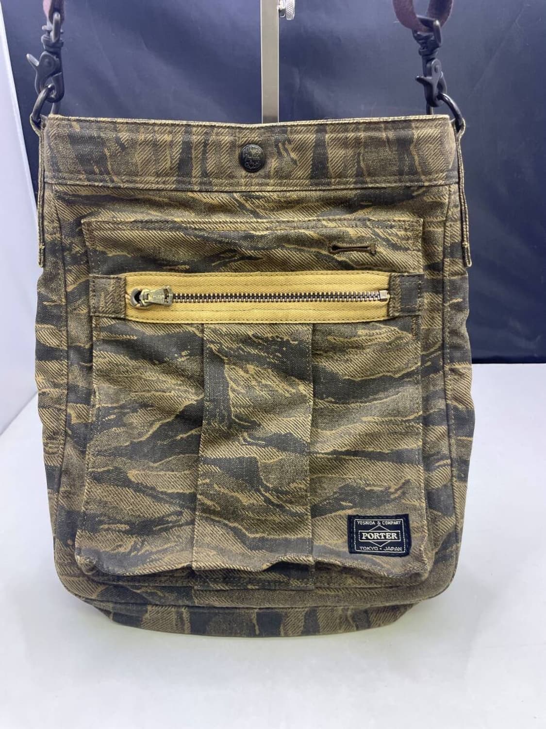 포터 70주년 밀리터리 카고 숄더백  상품이미지3