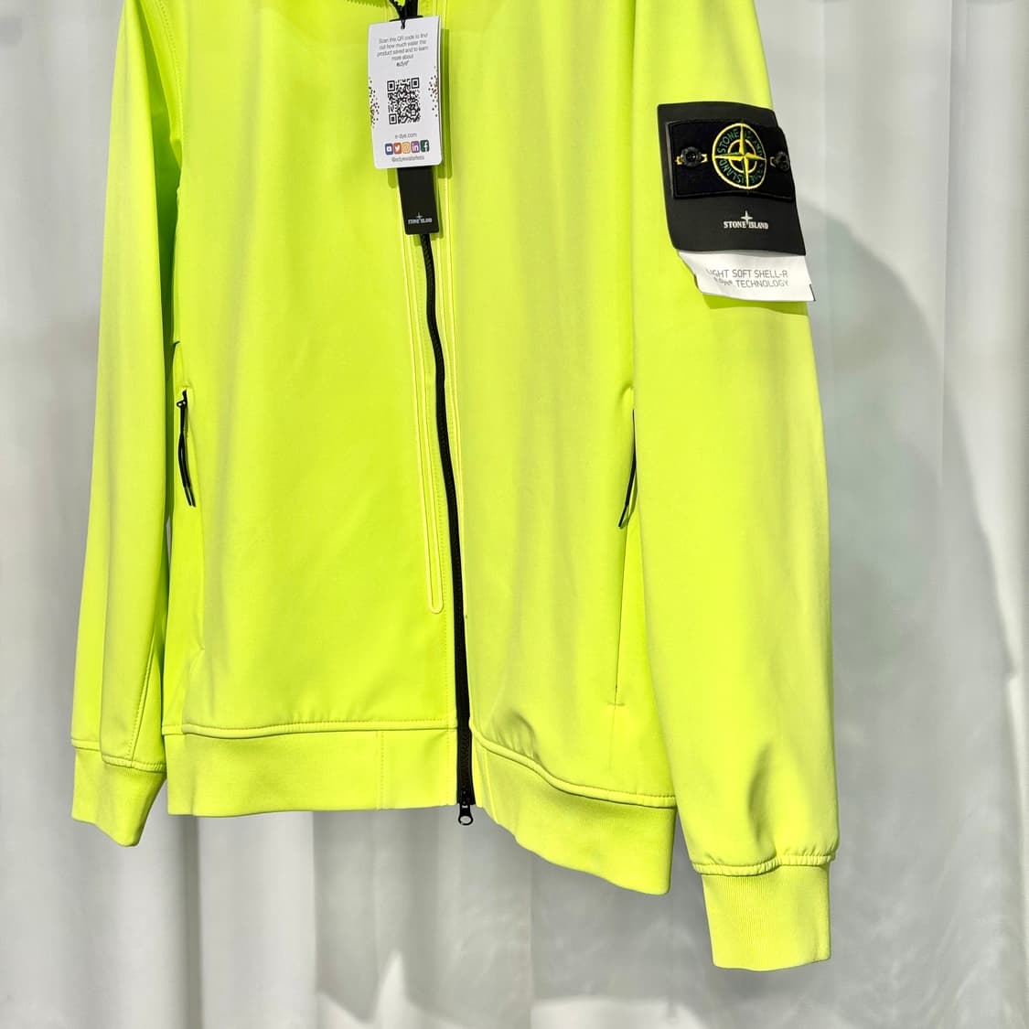 (2XL) 스톤아일랜드 라이트 소프트쉘 테크 후드집업  상품이미지3