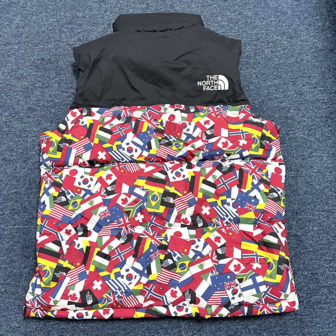 노스페이스 만국기 눕시 다운 패딩 상품이미지6