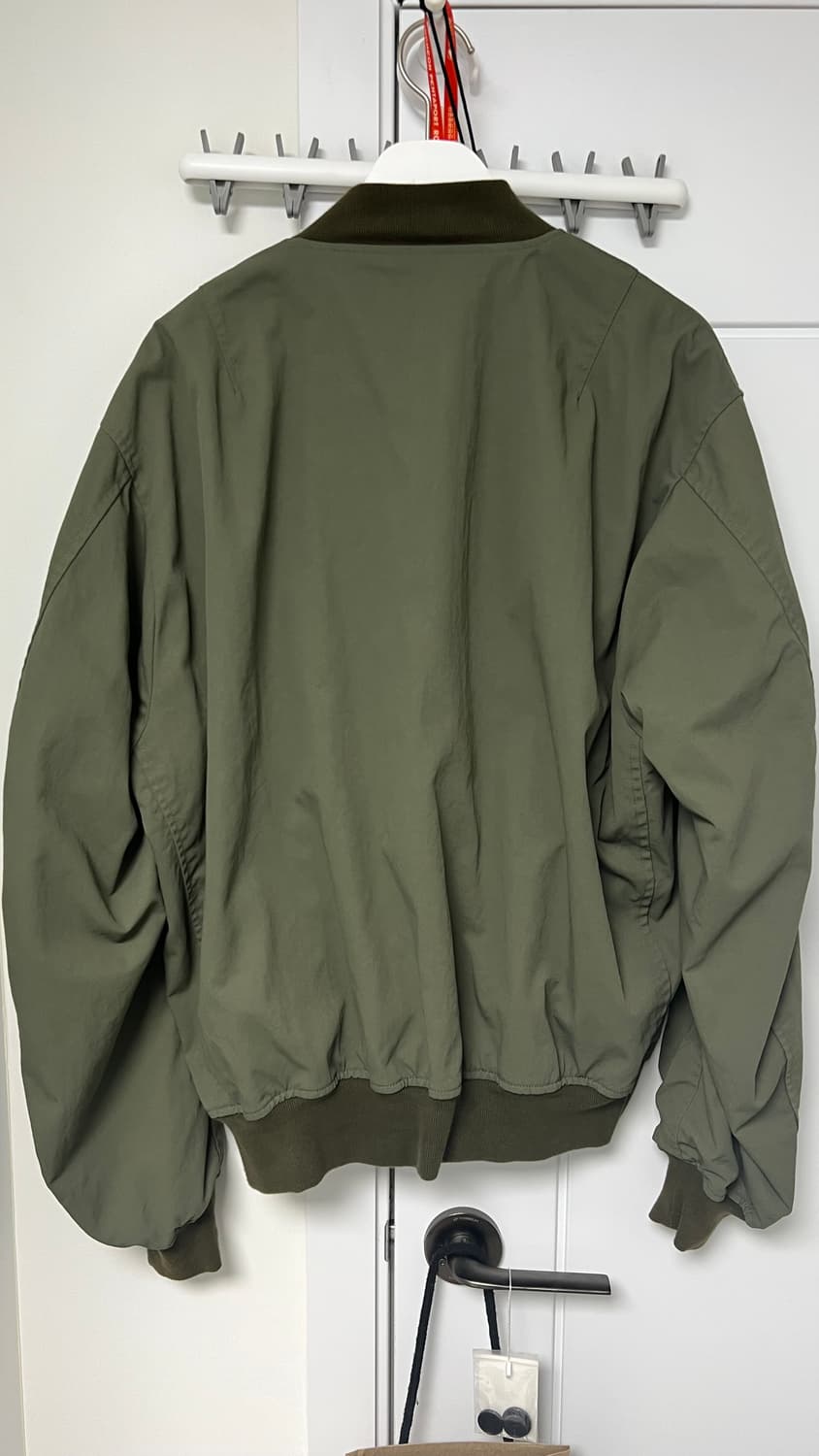 이얼즈어고 리버시블 ma-1 마원 카키/네이비 상품이미지2