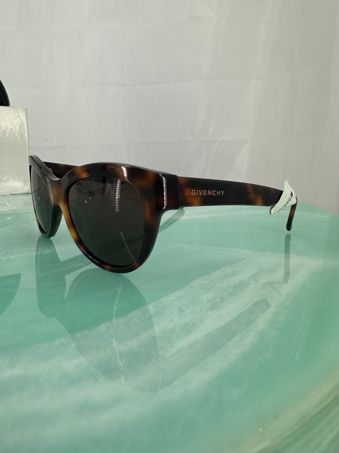 [새상품 무료배송] 지방시 Made in Italy 선글라스 상품이미지2