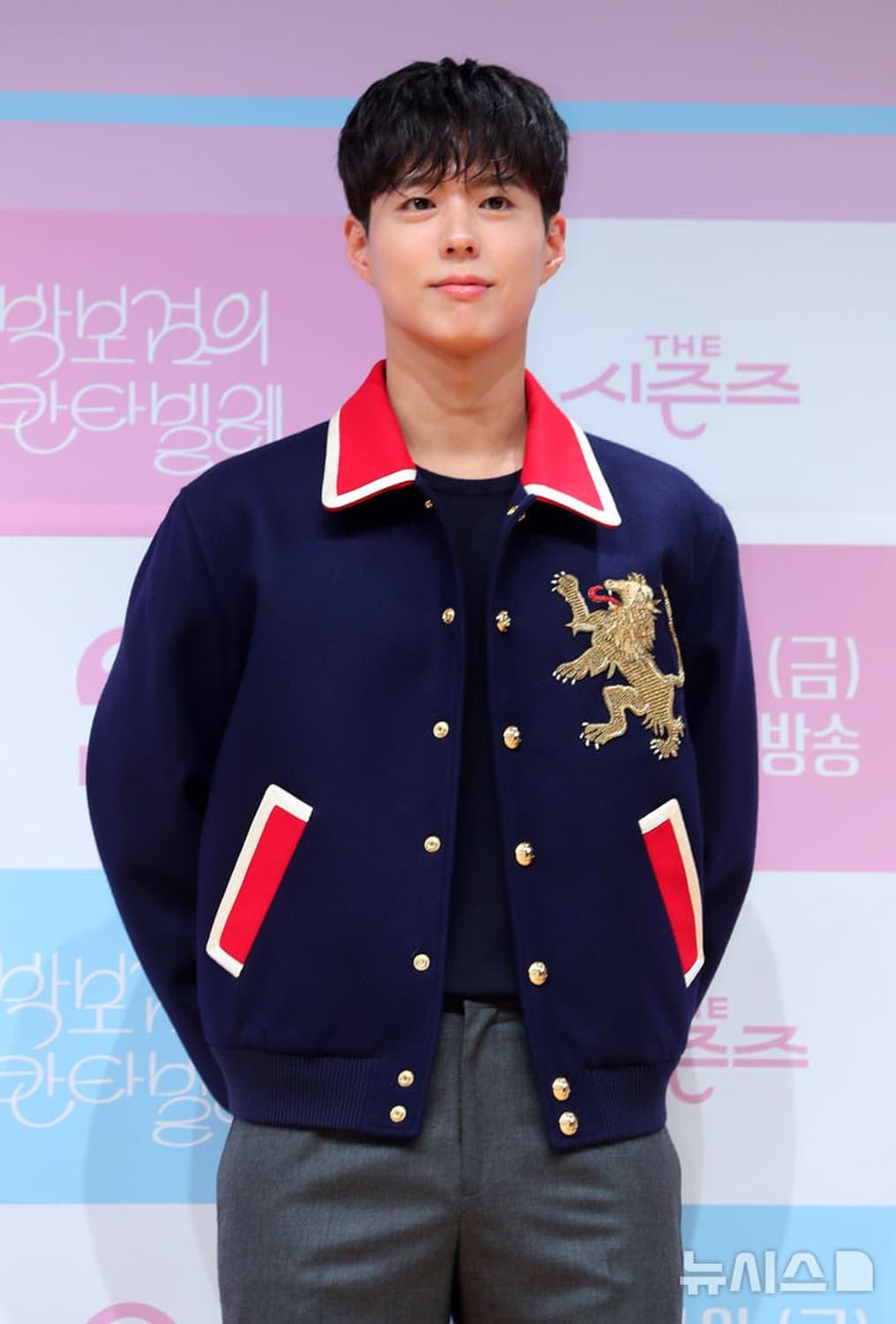 [라이즈 원빈님 착용] 셀린느 25ss 라이언 로얄 테디 자켓 상품이미지2