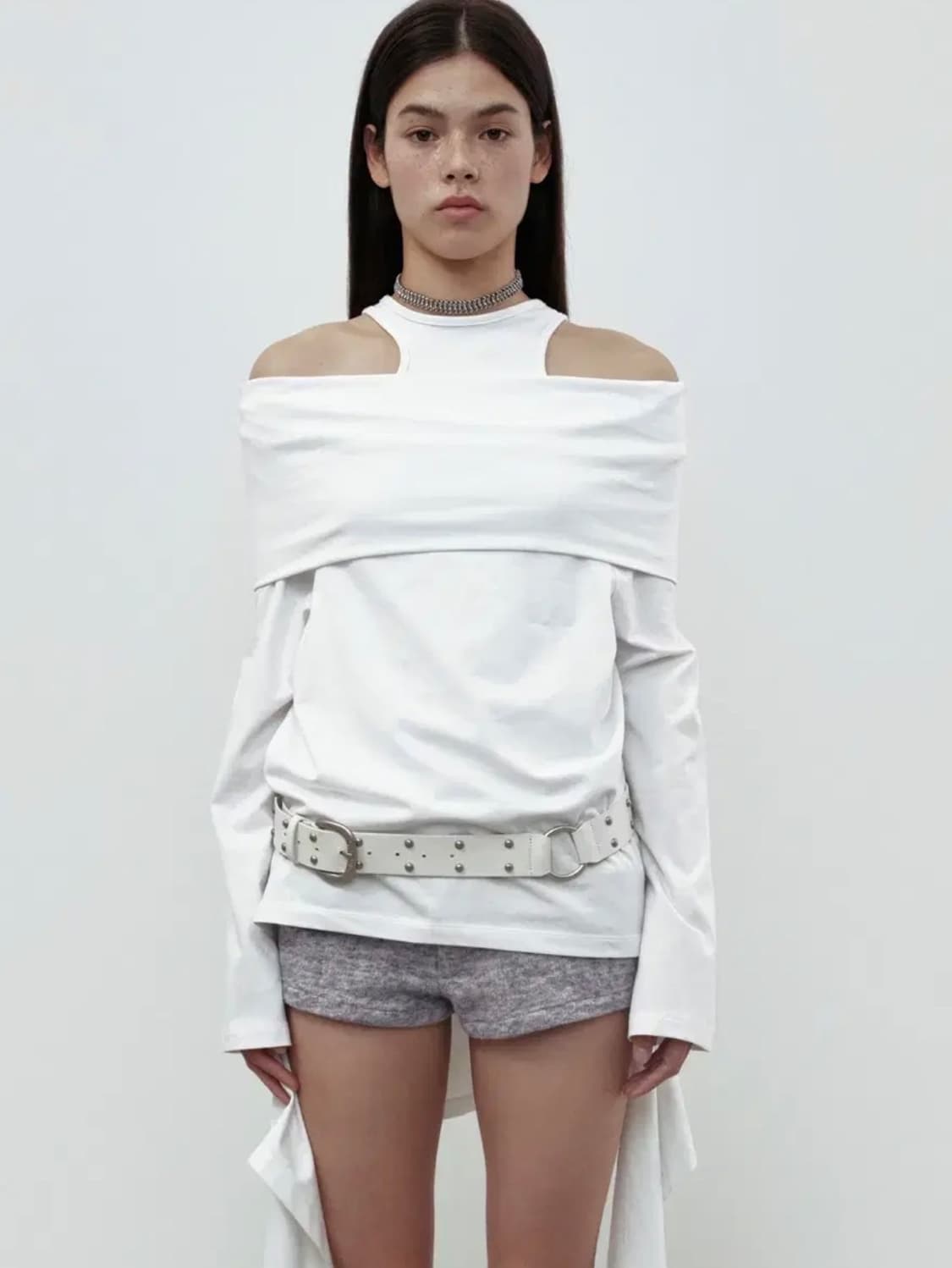 cerric 세릭 Fold off-shoulder top 오프숄더 티셔츠 상품이미지1
