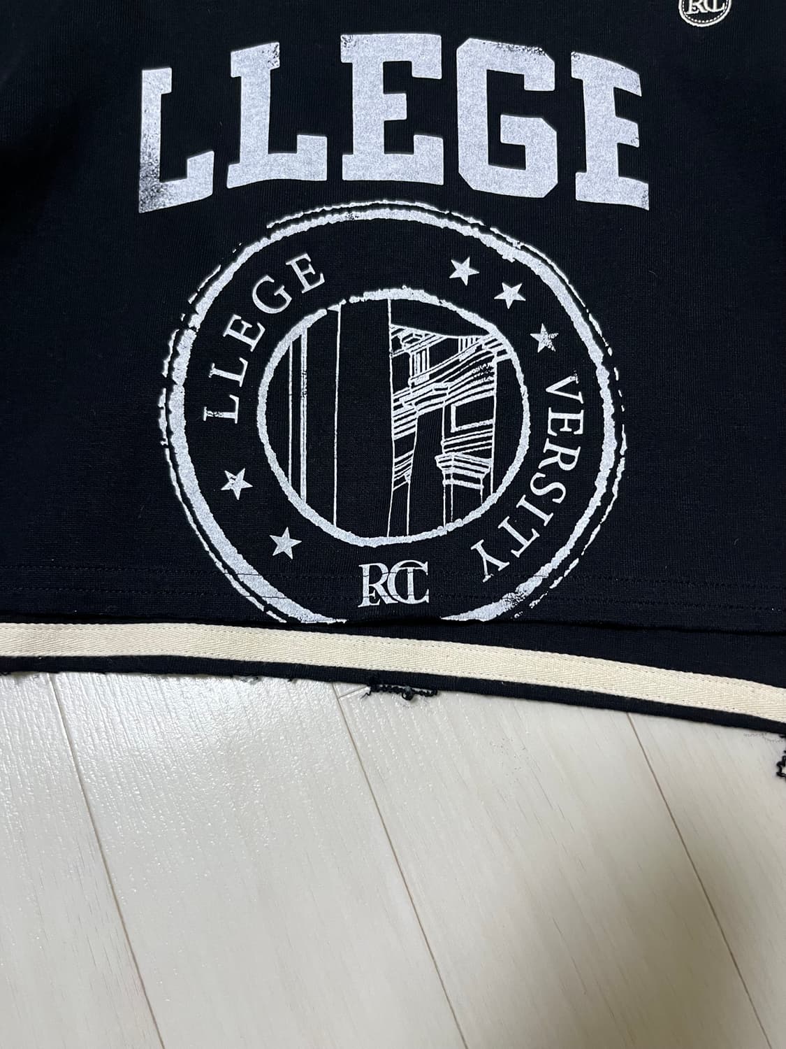 렉토 크롭 맨투맨 상품이미지4